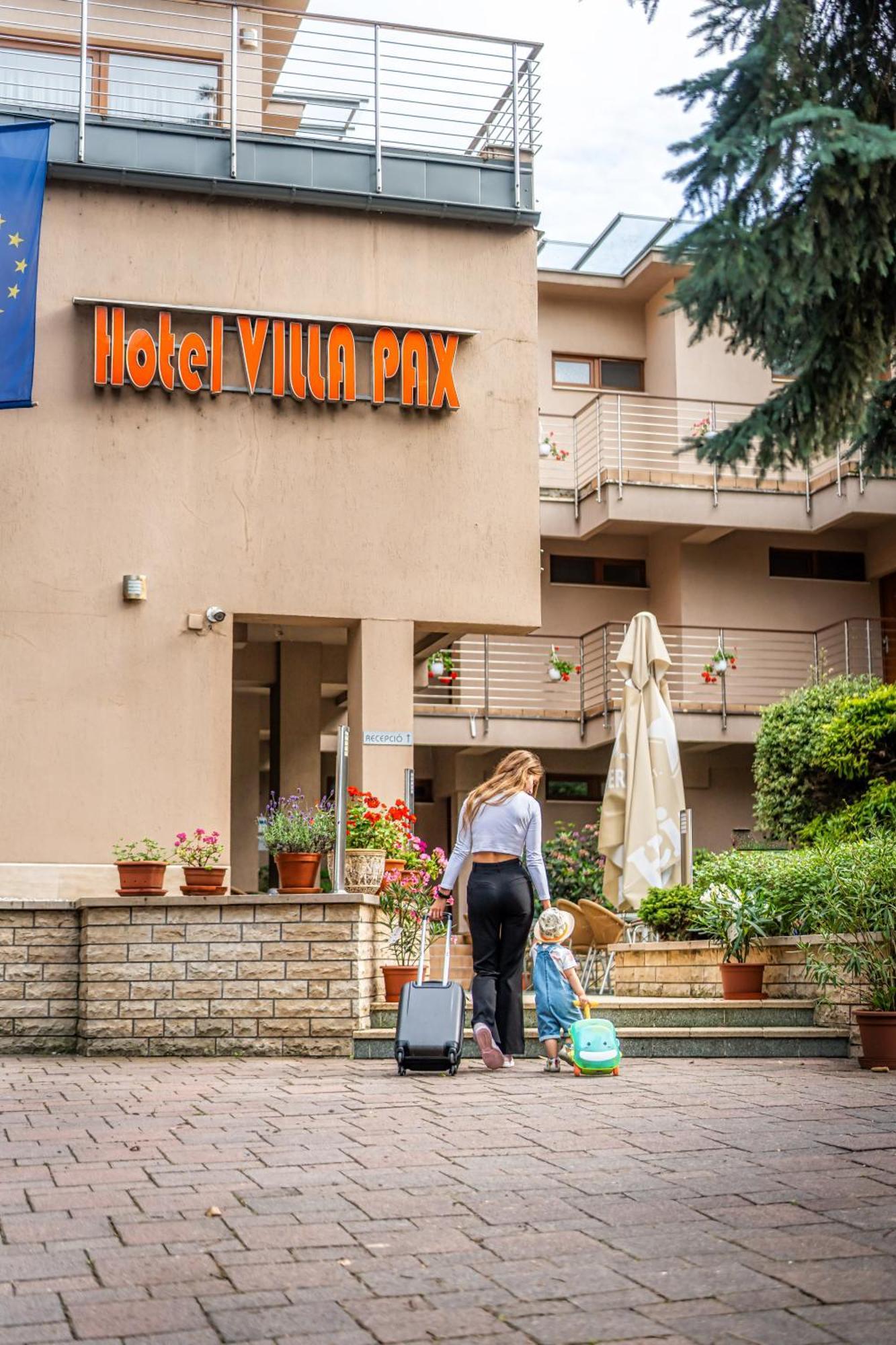 Hotel Villa Pax Balatonalmádi Kültér fotó